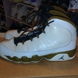 Jordan 9 'Statue' 6Y/7.5W